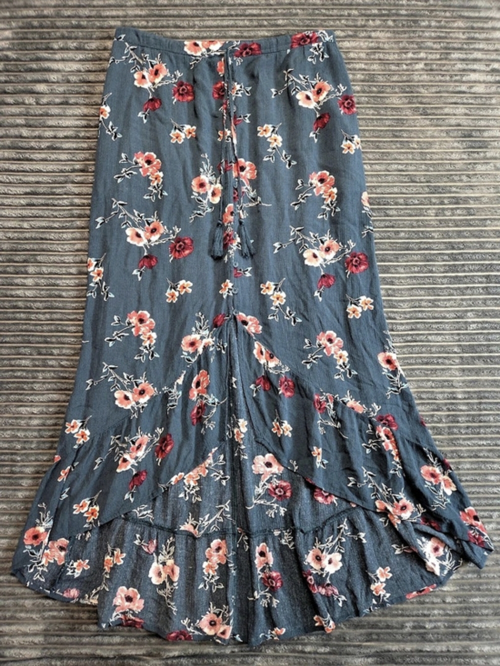 Bog Collective Floral Maxi Skirt in Blue & Red Size Medium Like New